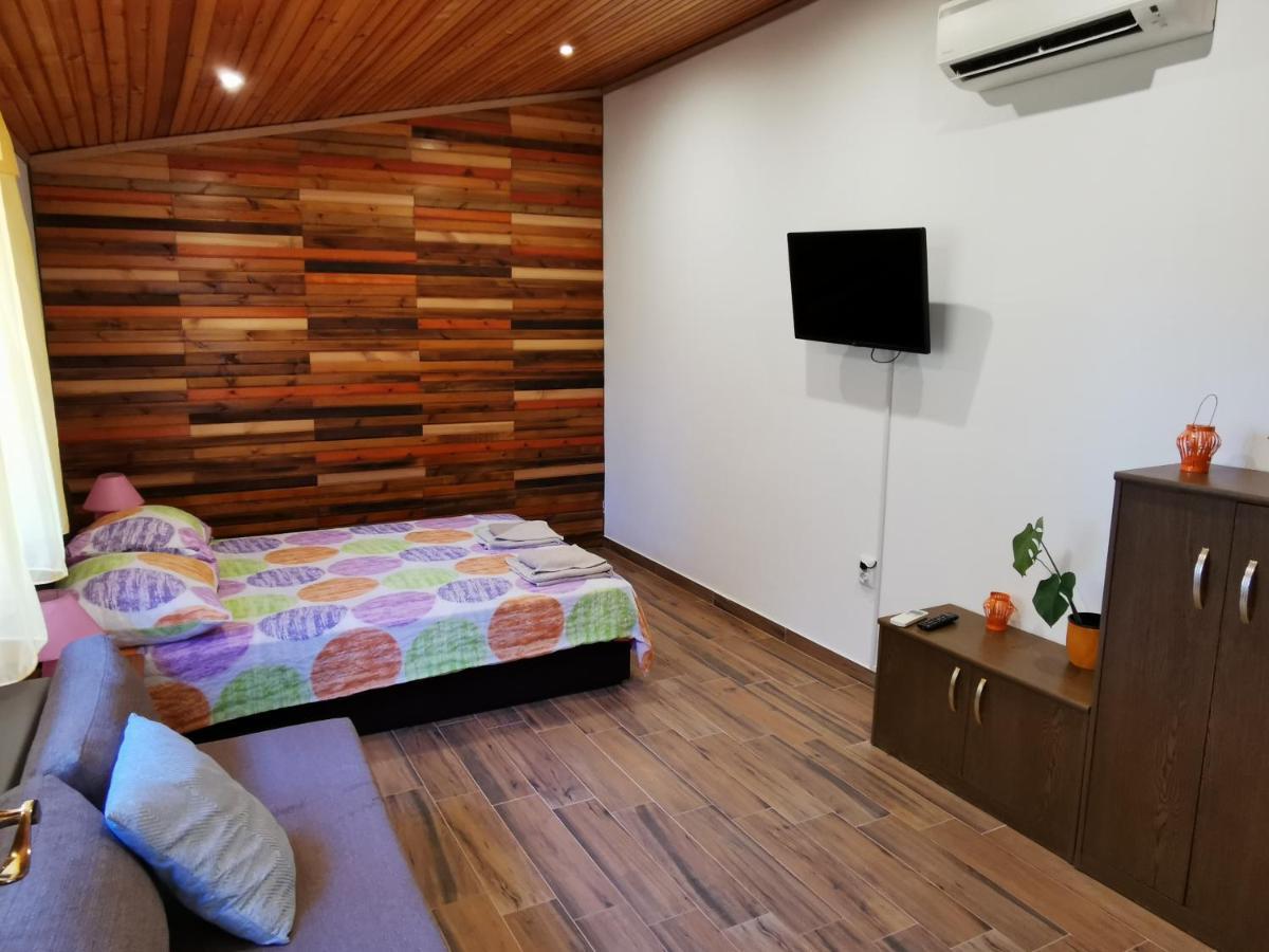Apartment Kika Ližnjan Buitenkant foto