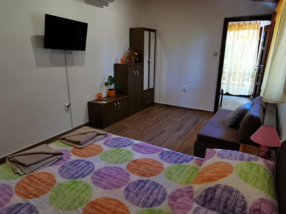 Apartment Kika Ližnjan Buitenkant foto